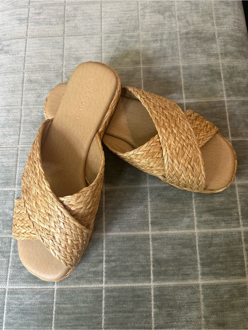 Woven Cross-Band Slide Sandals in Natural Raffia Tan